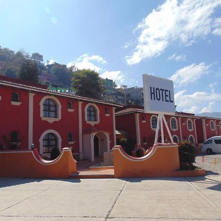 Отель La Casa De La Abuela Сан-Кристобаль-де-Ла-Касас Экстерьер фото