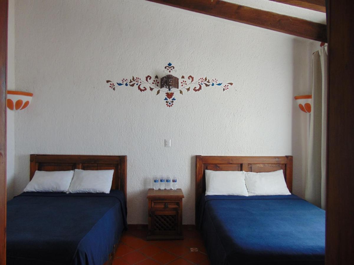 Отель La Casa De La Abuela Сан-Кристобаль-де-Ла-Касас Экстерьер фото