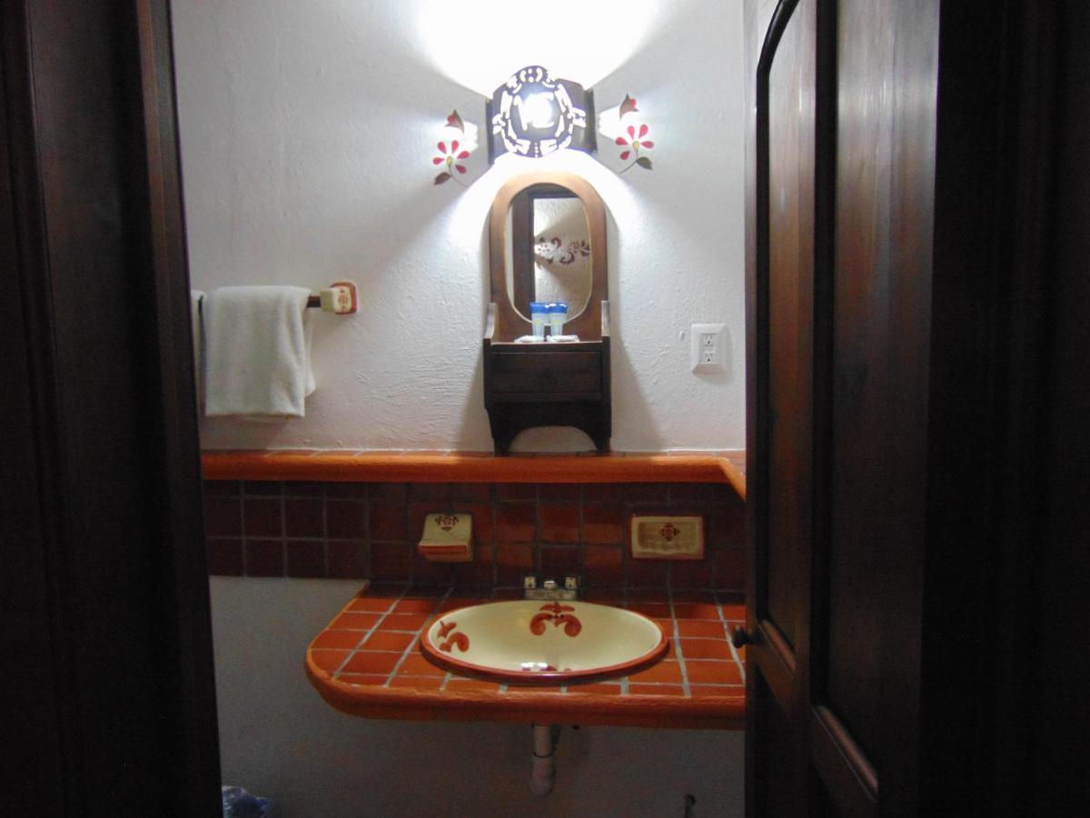 Отель La Casa De La Abuela Сан-Кристобаль-де-Ла-Касас Экстерьер фото