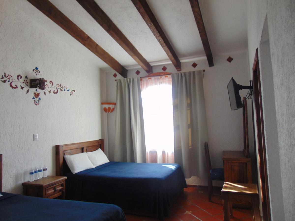 Отель La Casa De La Abuela Сан-Кристобаль-де-Ла-Касас Экстерьер фото