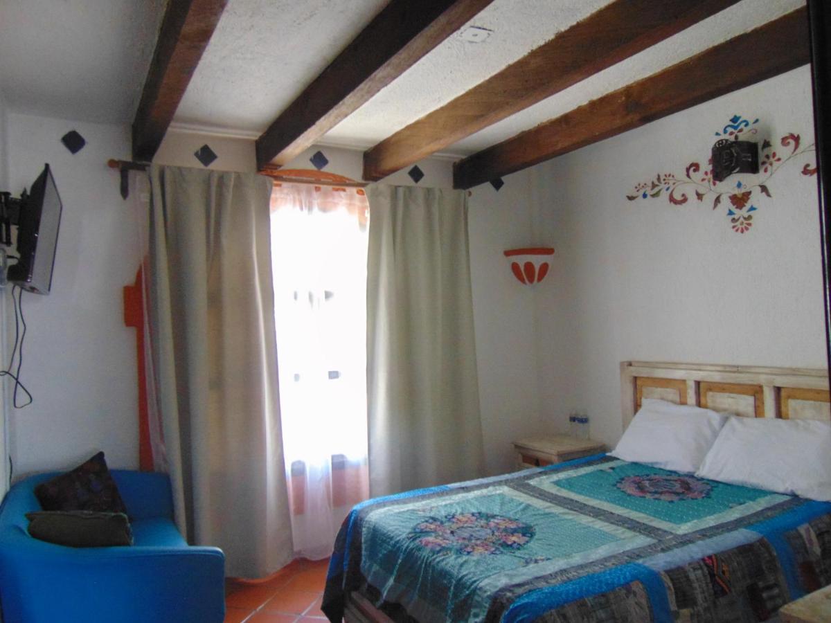 Отель La Casa De La Abuela Сан-Кристобаль-де-Ла-Касас Экстерьер фото