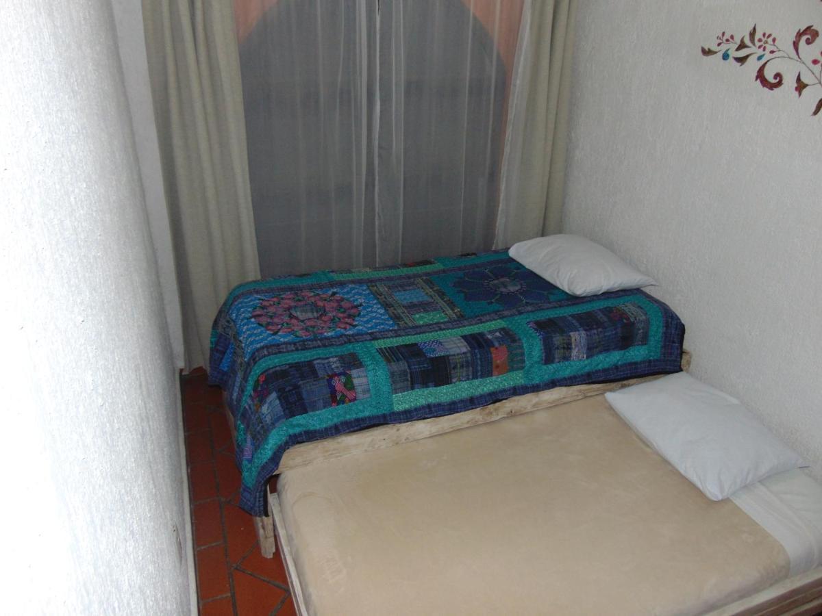 Отель La Casa De La Abuela Сан-Кристобаль-де-Ла-Касас Экстерьер фото