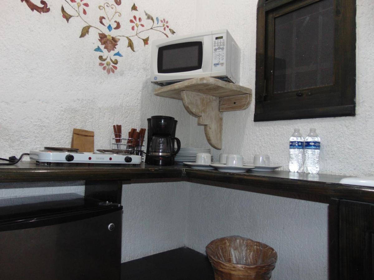 Отель La Casa De La Abuela Сан-Кристобаль-де-Ла-Касас Экстерьер фото