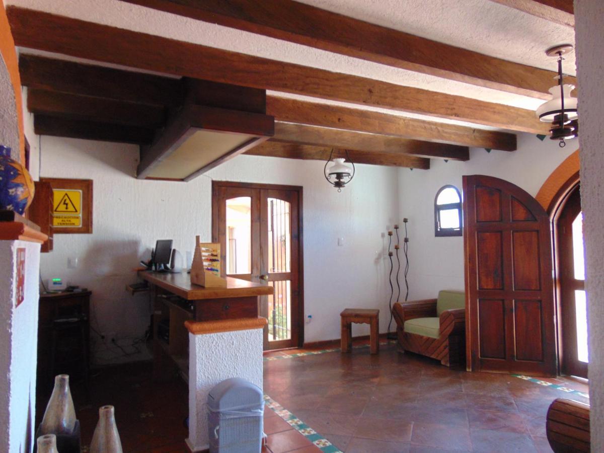Отель La Casa De La Abuela Сан-Кристобаль-де-Ла-Касас Экстерьер фото