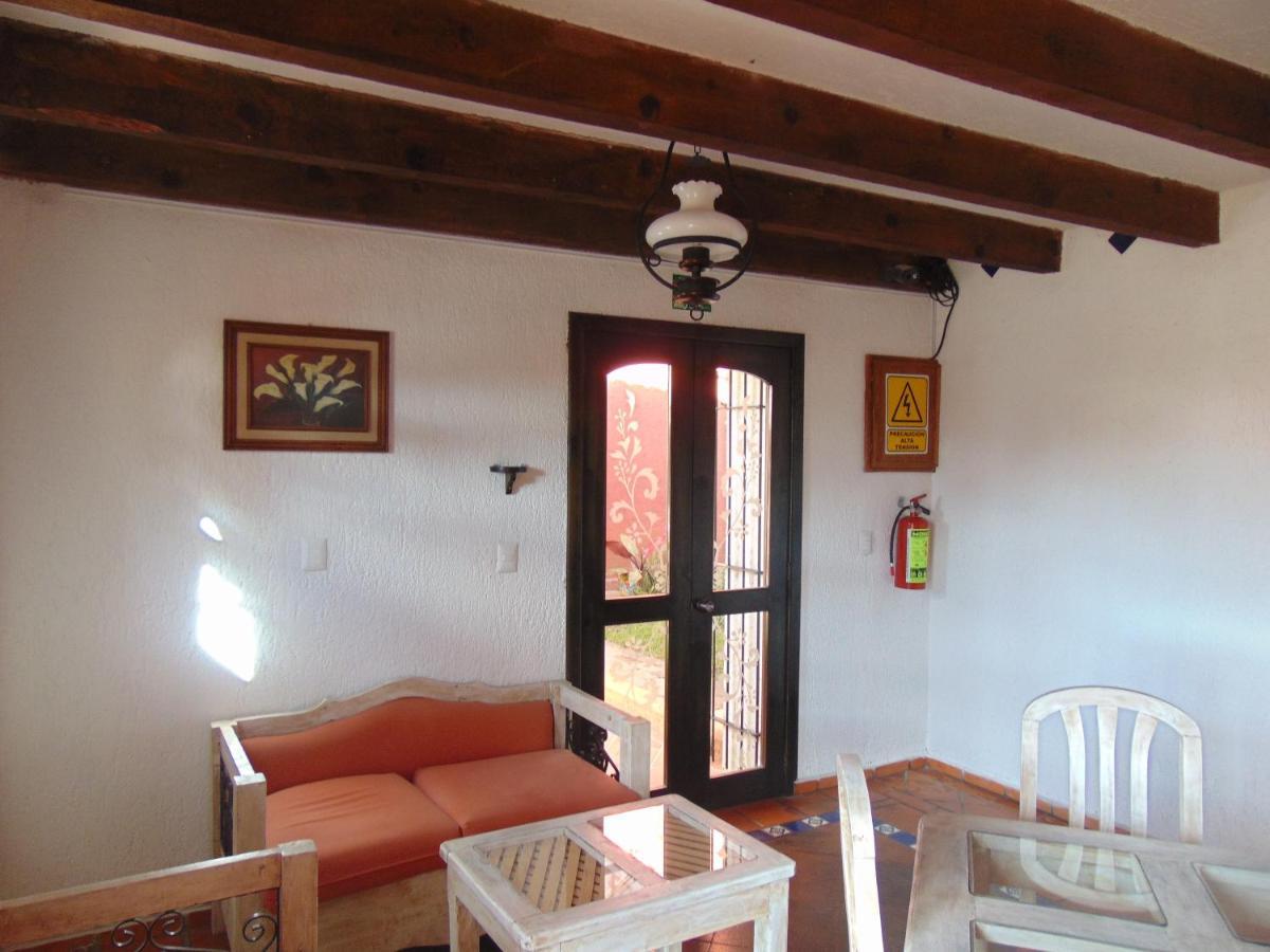 Отель La Casa De La Abuela Сан-Кристобаль-де-Ла-Касас Экстерьер фото