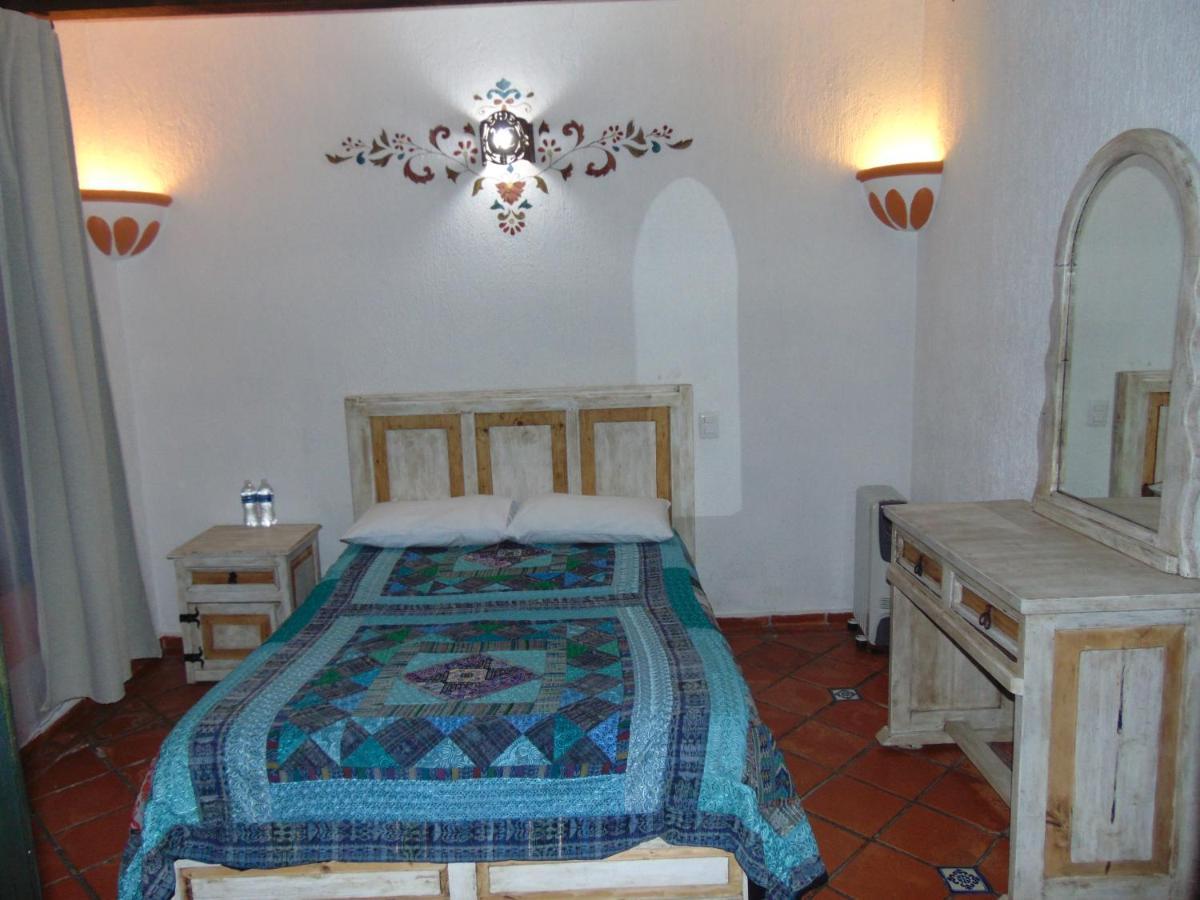 Отель La Casa De La Abuela Сан-Кристобаль-де-Ла-Касас Экстерьер фото